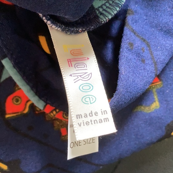 One size ship in a bottle LuLaRoe Leggings - Picture 3 of 4